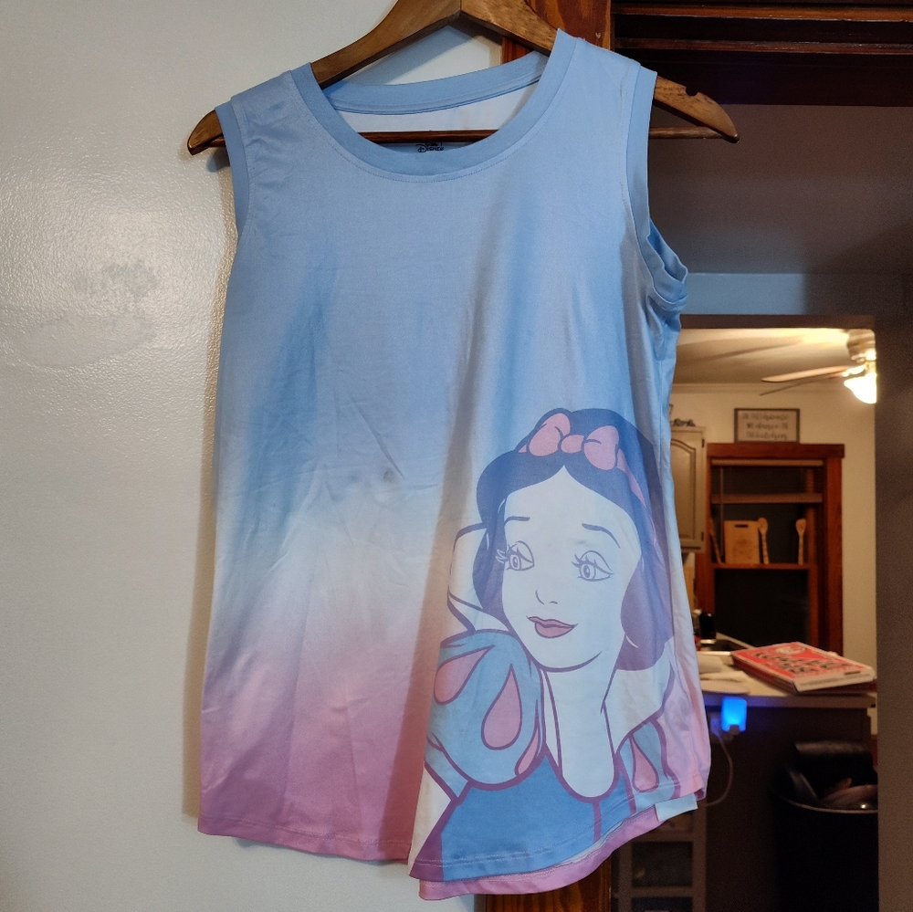 Disney Graphic Onbre colored Snow White Sleeveless Tank Top